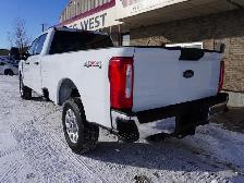 2024 Ford F-350 XLT 4WD Crew Cab 8' Box RARE AND POWERFUL!! - Photo 16