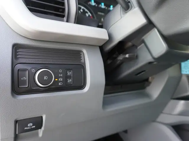 2024 Ford F-350 XLT 4WD Crew Cab 8' Box RARE AND POWERFUL!! - Photo 19