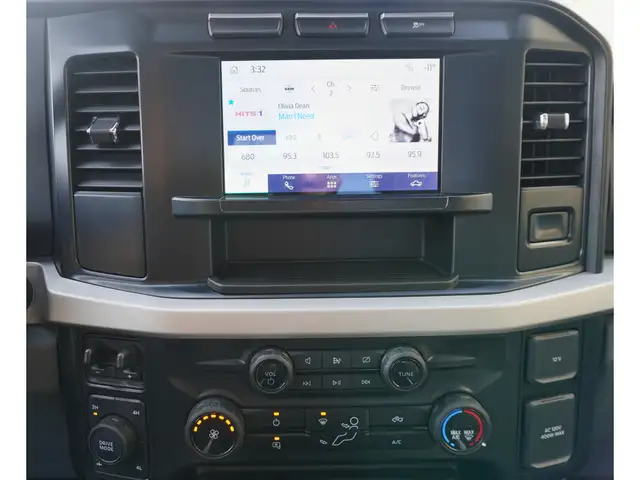 2024 Ford F-350 XLT 4WD Crew Cab 8' Box RARE AND POWERFUL!! - Photo 27