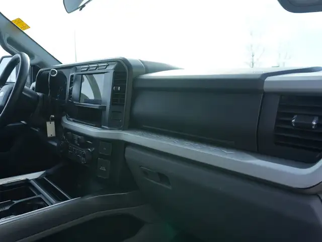 2024 Ford F-350 XLT 4WD Crew Cab 8' Box RARE AND POWERFUL!! - Photo 35