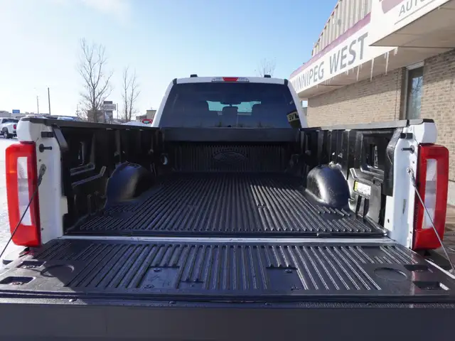 2024 Ford F-350 XLT 4WD Crew Cab 8' Box RARE AND POWERFUL!! - Photo 39