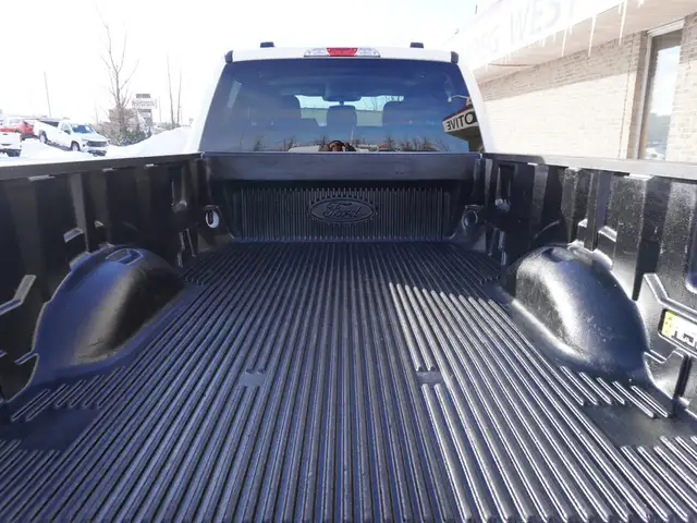 2024 Ford F-350 XLT 4WD Crew Cab 8' Box RARE AND POWERFUL!! - Photo 40