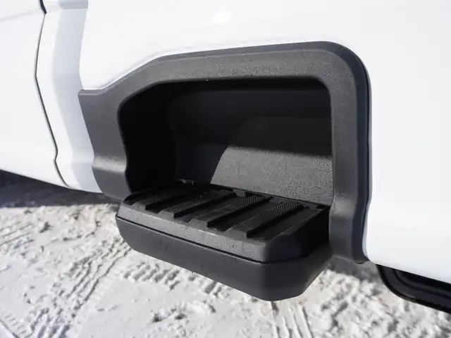 2024 Ford F-350 XLT 4WD Crew Cab 8' Box RARE AND POWERFUL!! - Photo 42