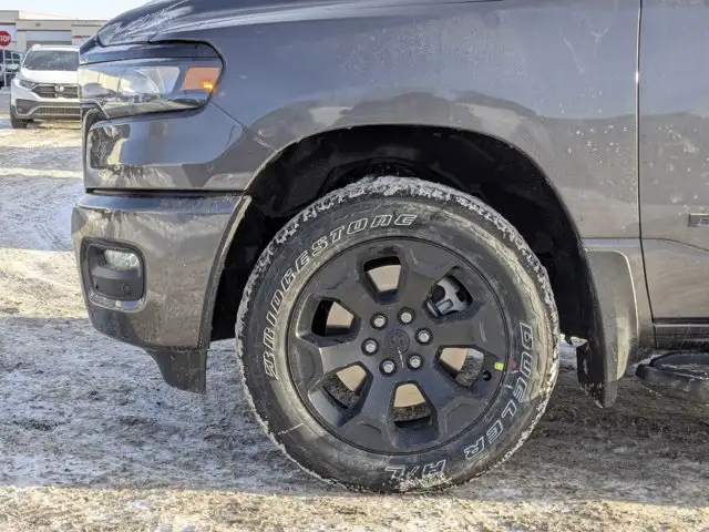 2026 Ram 1500 Express - Photo 9