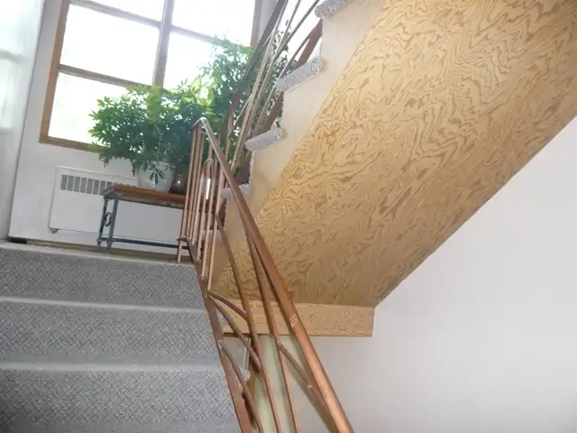 Reduced dep Beltline walk to 17 av,walk up unit 1 bedrm $1150 el - Photo 8