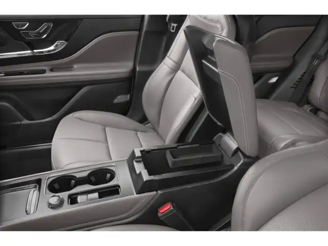 2024 Lincoln Corsair - Photo 11