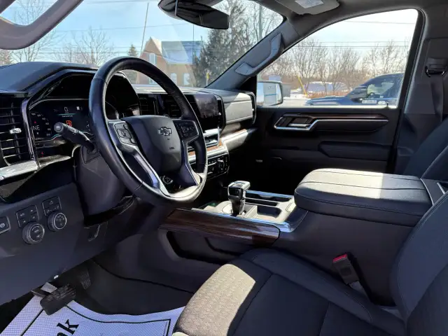 2025 Chevrolet Silverado 1500 - Photo 12