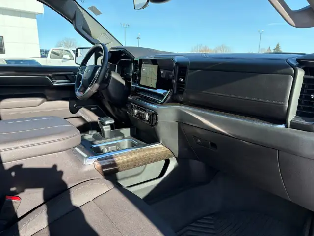 2025 Chevrolet Silverado 1500 - Photo 17