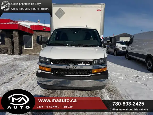 2020 Chevrolet Express Cutaway 3500 16 Feet Cube van - Comes wit - Photo 2