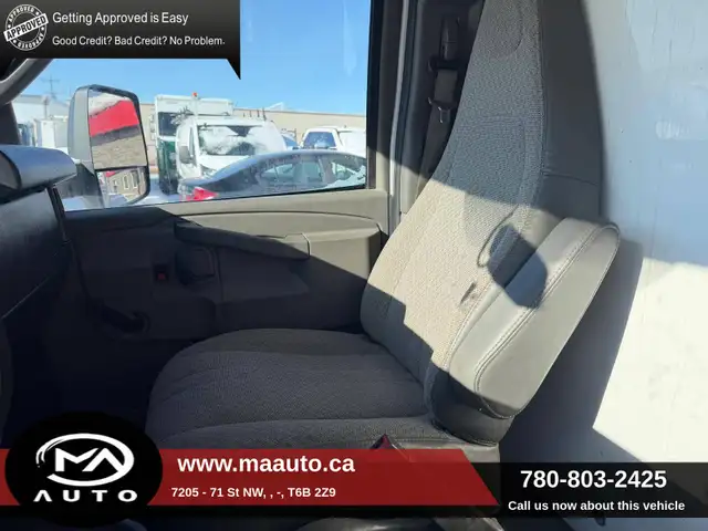 2020 Chevrolet Express Cutaway 3500 16 Feet Cube van - Comes wit - Photo 12