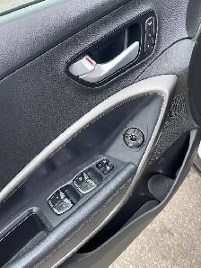 2014 Hyundai Santa Fe Sport AWD 4dr 2.4L Luxury Two Sets of tire - Photo 26