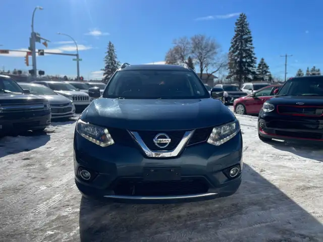 2014 Nissan Rogue FWD 4dr - Photo 2