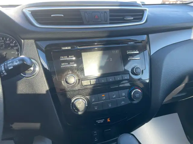 2014 Nissan Rogue FWD 4dr - Photo 11