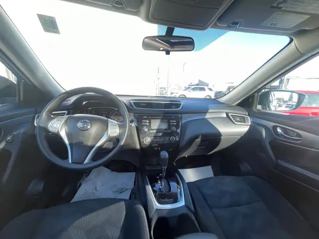 2014 Nissan Rogue FWD 4dr - Photo 16