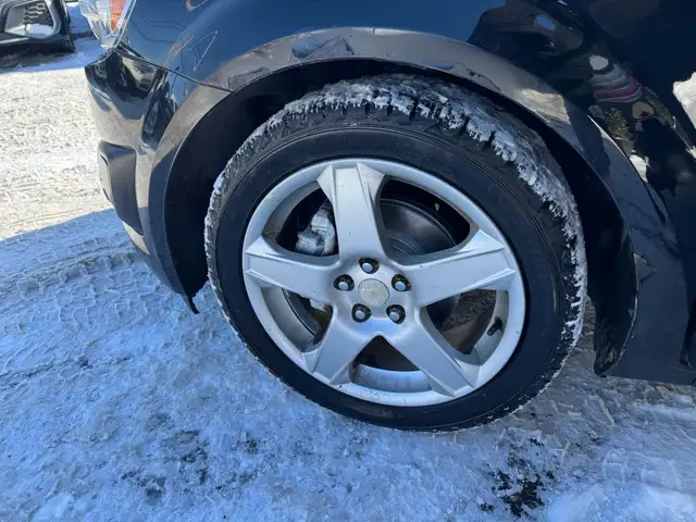 2016 Chevrolet Sonic LT, Sunroof. Camera, Heated Seats, Automati - Photo 19