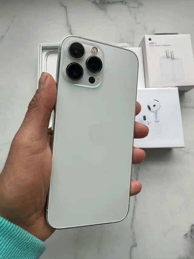 iPhone 13 Pro max 128gb White Airpods/Fast Charger/Delivery - Photo 2