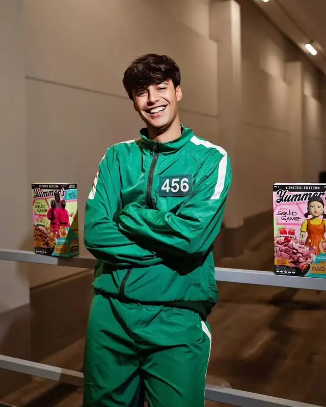 Green Suit Cosplay Squid Game – Only $60! - Photo 5