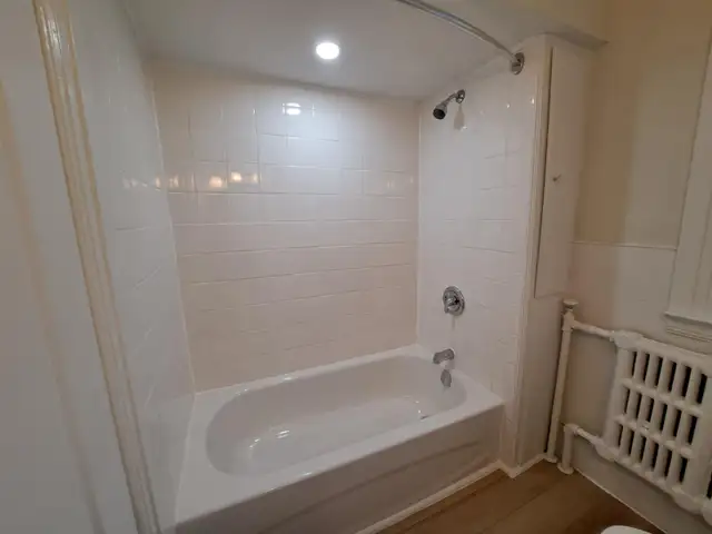 Stunning 4-Bedroom Apartment Near Downtown Oshawa - Photo 6