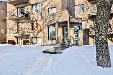 Condo 2 chambres, 1 salle de bain / 2 bedrooms, 1 bathroom condo