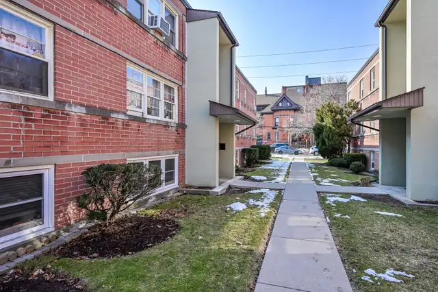 For Sale Co-Op Apartment - Photo 2