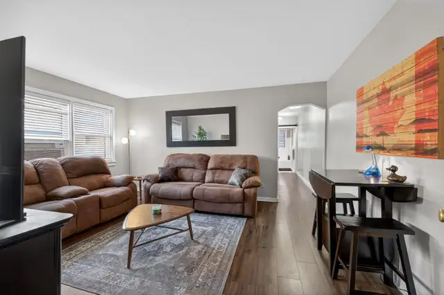 For Sale Co-Op Apartment - Photo 3