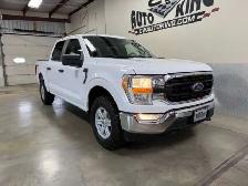 2021 Ford F-150 XLT / Crew Cab/ 4x4 / Local / 0 Accident - Photo 2