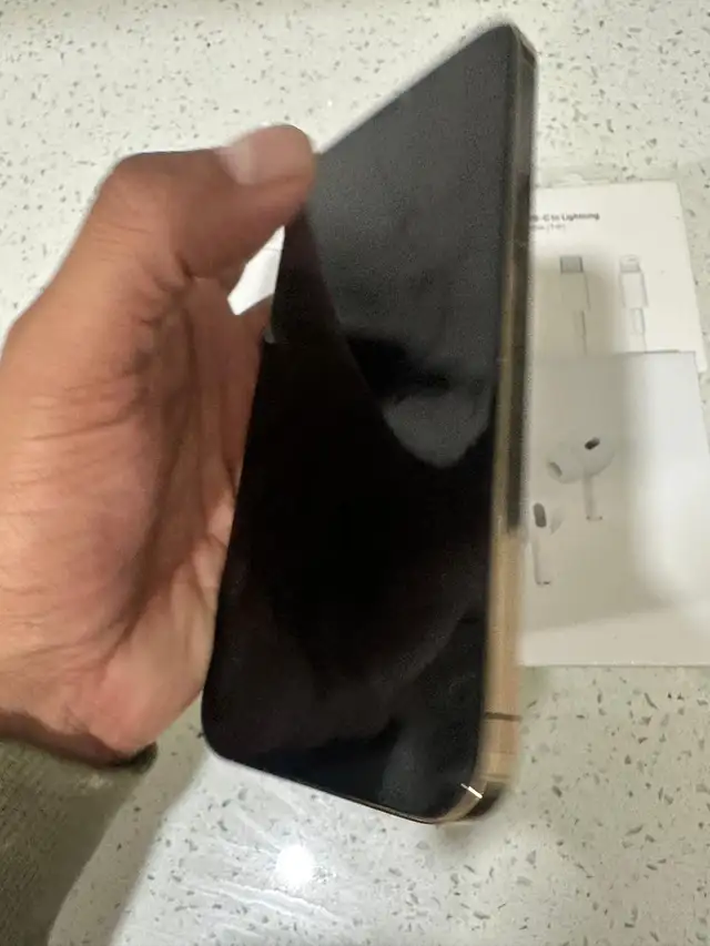 iPhone 12 pro max – 128GB   AirPods Pkg/Delivery Available - Photo 6