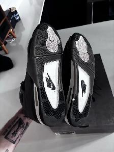 Jordan 4 Retro - Photo 3