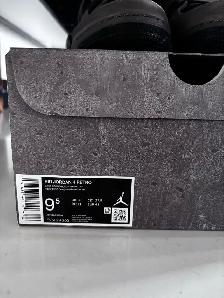 Jordan 4 Retro - Photo 4