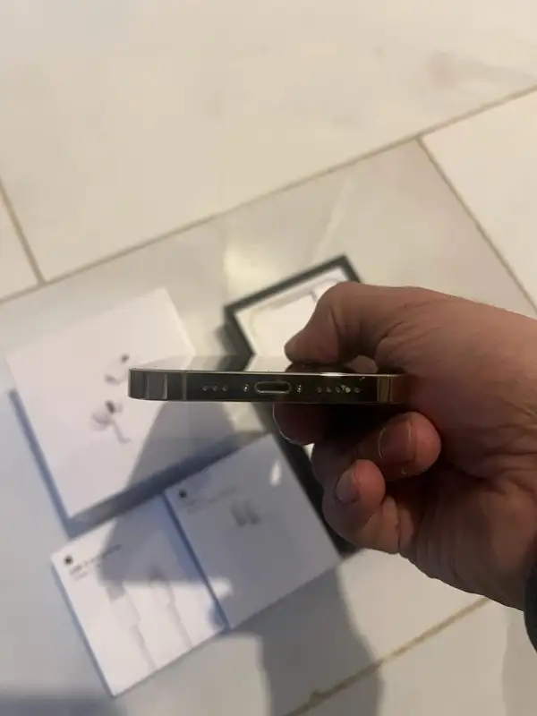 iPhone 12 Pro 128GB Airpods/Charger Set/Delivery - Photo 6