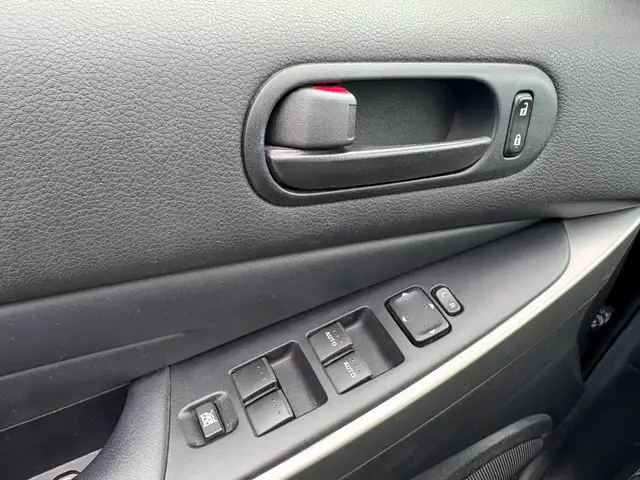 2010 Mazda CX-7 GX FWD 2.5L Certified - Photo 18