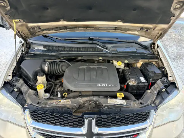 2013 Dodge Grand Caravan SXT FWD 7 Seats 3.6L V6 Certified - Photo 7