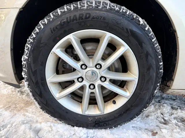 2013 Dodge Grand Caravan SXT FWD 7 Seats 3.6L V6 Certified - Photo 8