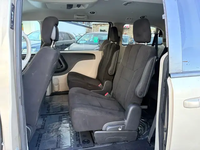 2013 Dodge Grand Caravan SXT FWD 7 Seats 3.6L V6 Certified - Photo 10