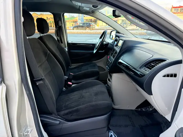 2013 Dodge Grand Caravan SXT FWD 7 Seats 3.6L V6 Certified - Photo 12