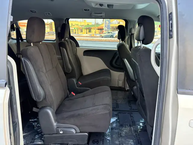 2013 Dodge Grand Caravan SXT FWD 7 Seats 3.6L V6 Certified - Photo 13