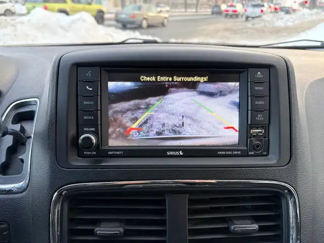 2013 Dodge Grand Caravan SXT FWD 7 Seats 3.6L V6 Certified - Photo 21