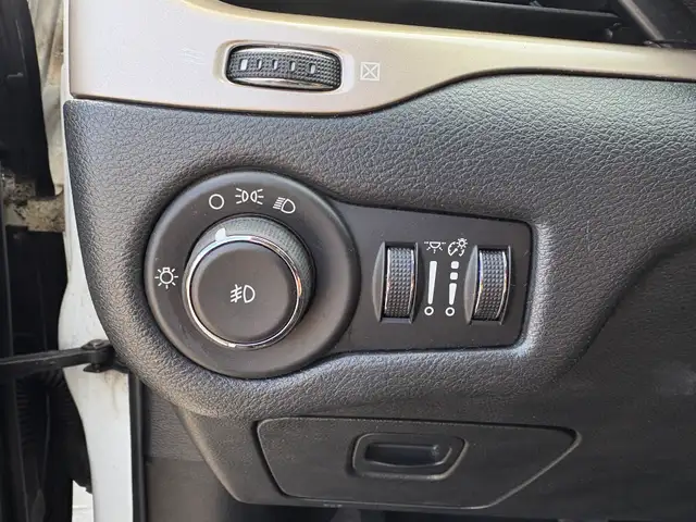 2014 Jeep Cherokee North FWD 2.4L Certified - Photo 19