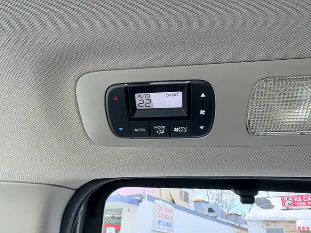 2015 Honda Odyssey EX-L FWD 3.5L V6 8 Seats Certified - Photo 18