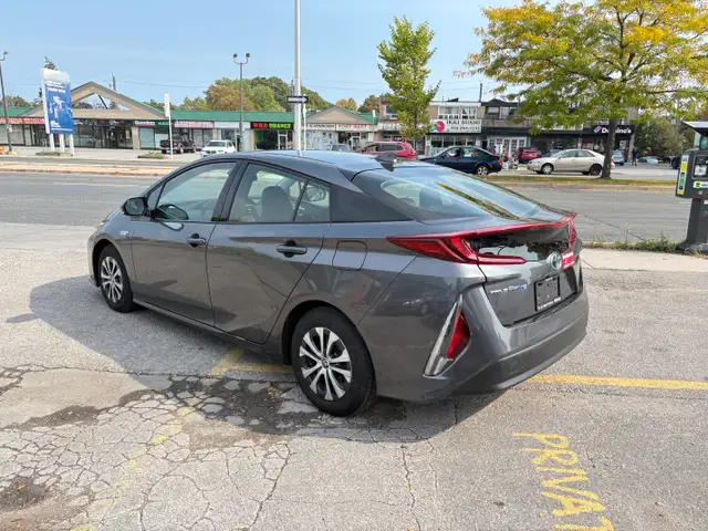 2020 Toyota Prius Prime LE Plug-in-Hybrid FWD 1.8L Certified - Photo 7