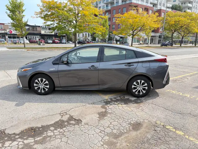 2020 Toyota Prius Prime LE Plug-in-Hybrid FWD 1.8L Certified - Photo 8