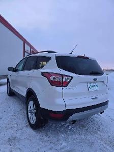 2017 Ford Escape SE - Photo 2