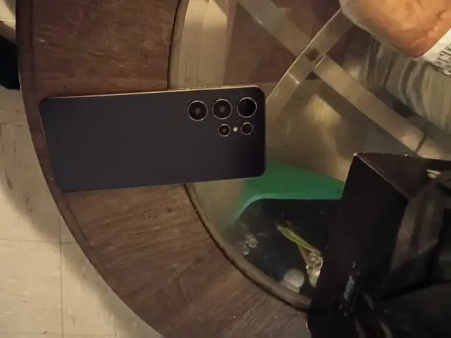 Samsung Galaxy S4 blush grey brand new unlocked - Photo 2