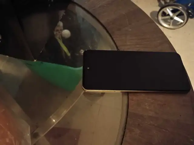 Samsung Galaxy S4 blush grey brand new unlocked - Photo 3