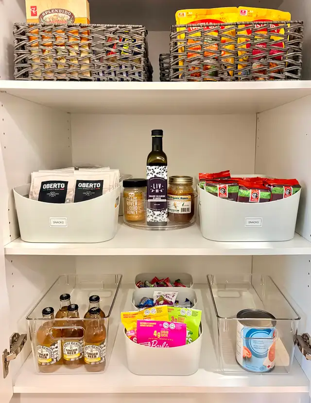 Home organizing promo 10% off! Light At The End Of The Clutter - Photo 3