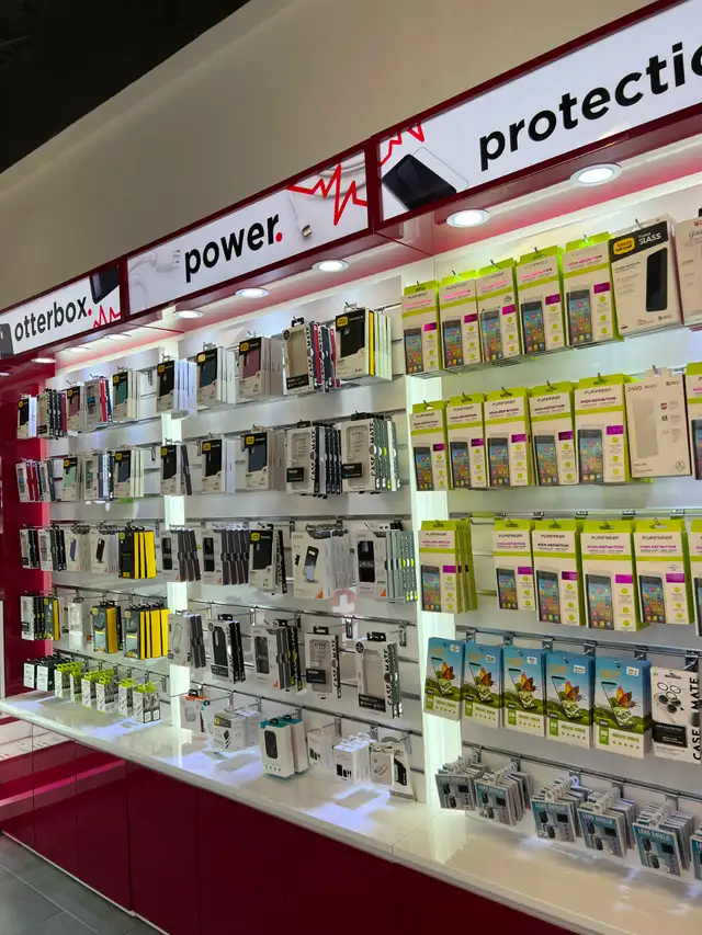 Unlocked iPhone 11 Black (64GB) - (A Grade) - Photo 9