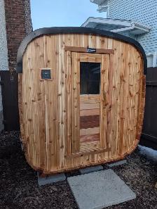 Square cedar barrel sauna