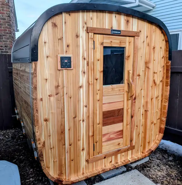 Square cedar barrel sauna - Photo 5