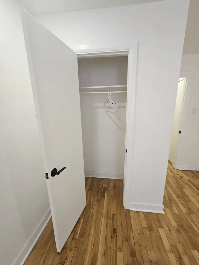 For Rent 3 1/2 apartment - 5 minute walk to Rosemont Metro - Photo 6