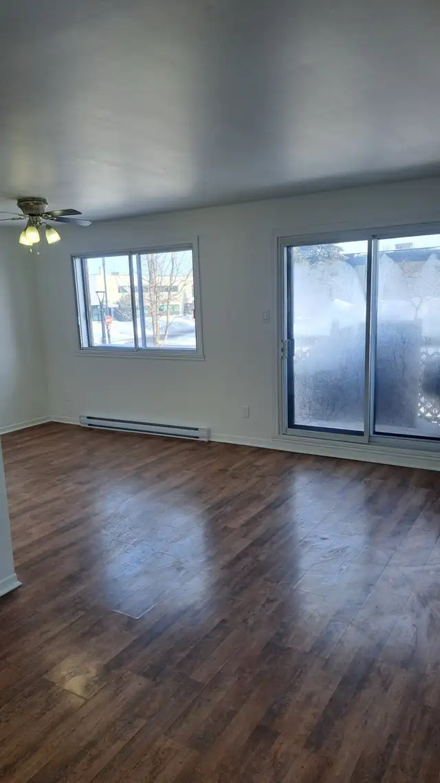 4 1/2 for rent/a louer Rivières Des Prairies - Photo 2